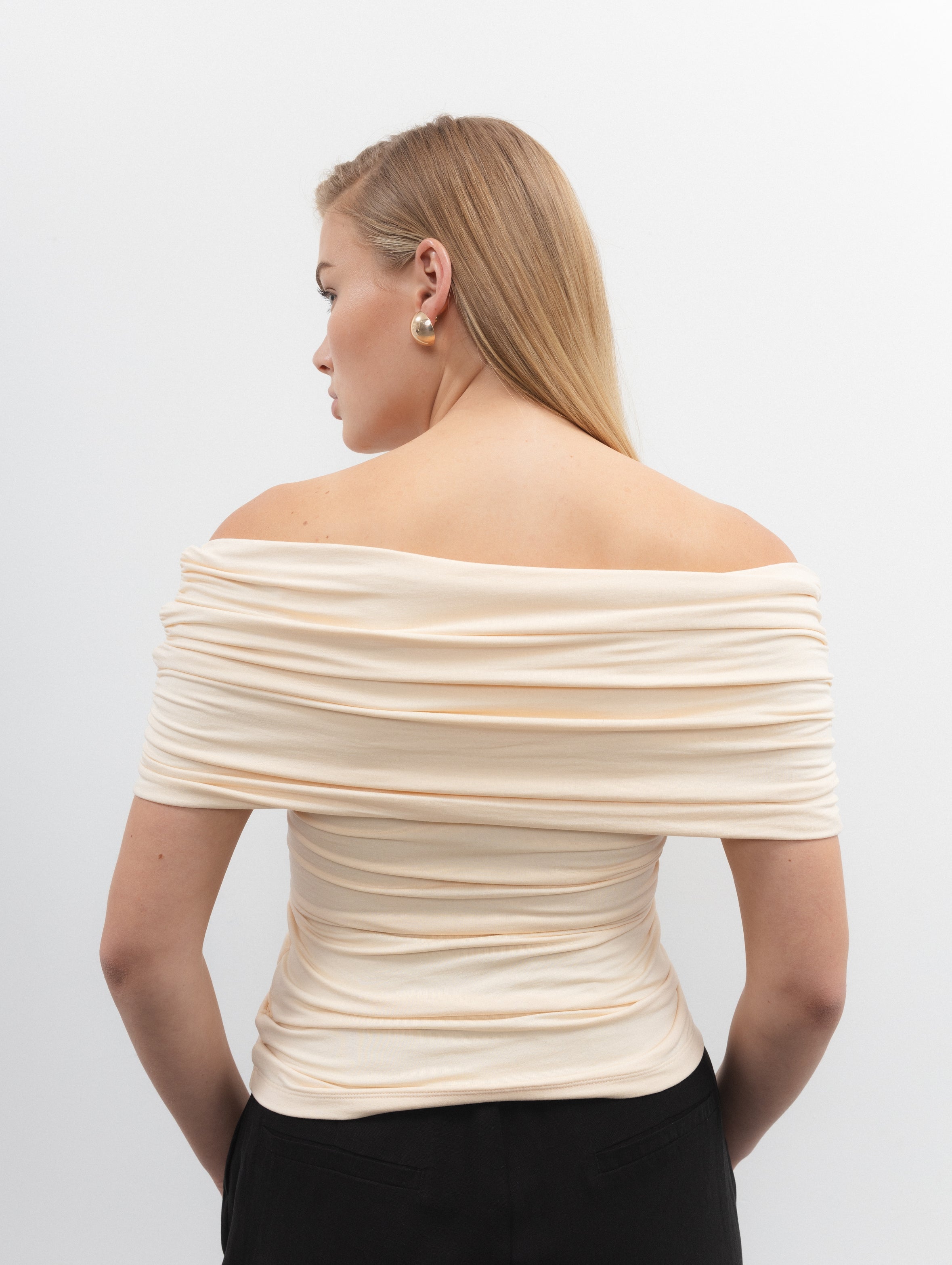 VIVEH Dosinia top in Coconut Milk – styled view