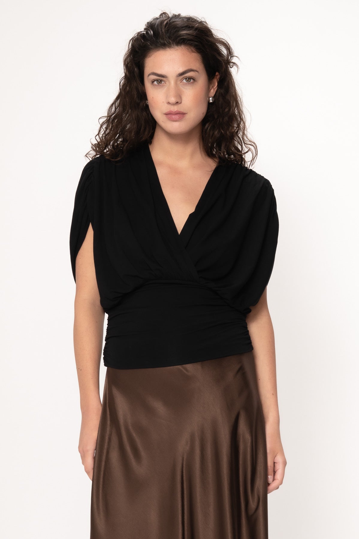 VIVEH Conus top in Coconut Milk – detail view