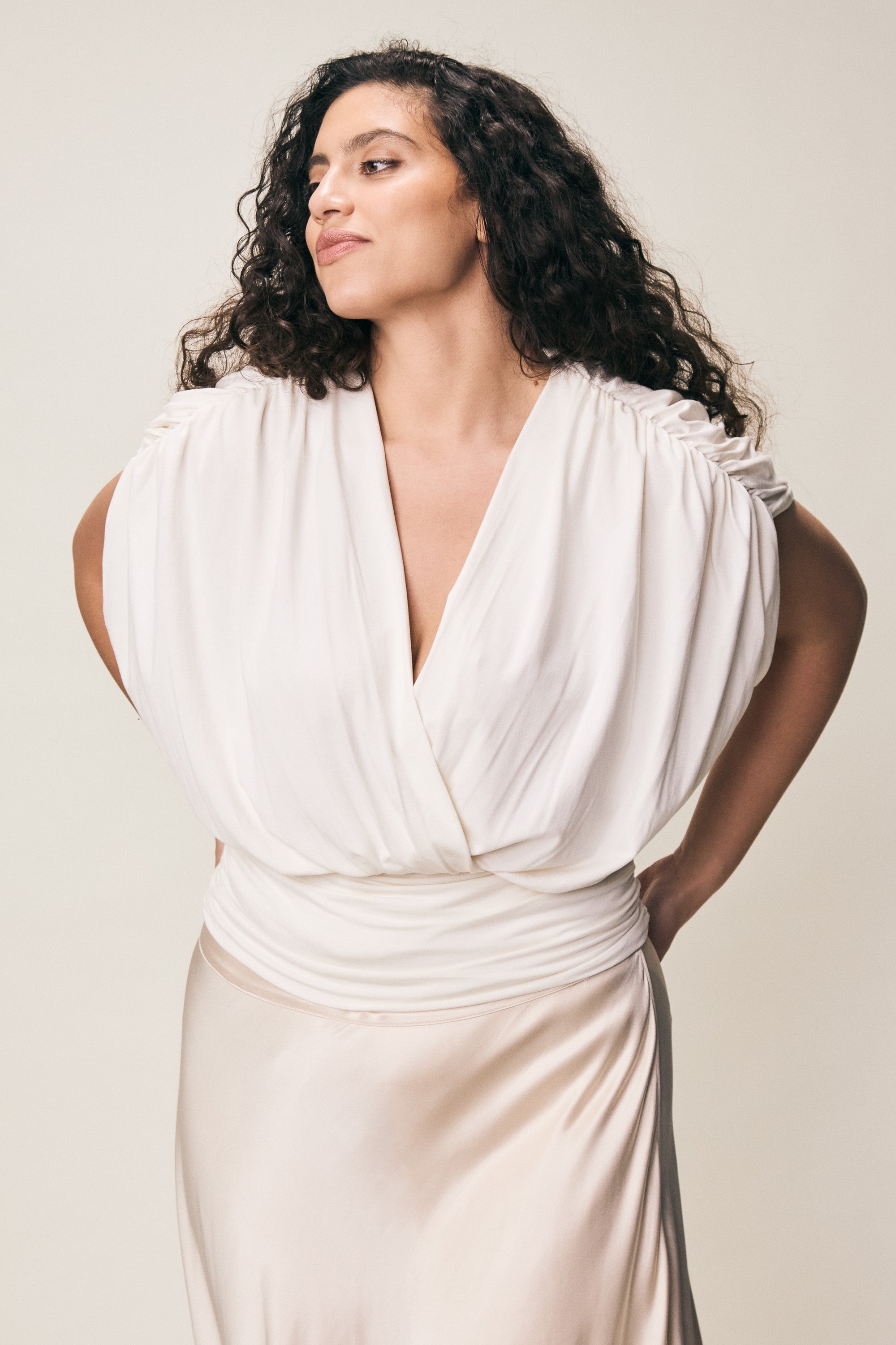 VIVEH Conus top in Coconut Milk – sleeveless top – front view