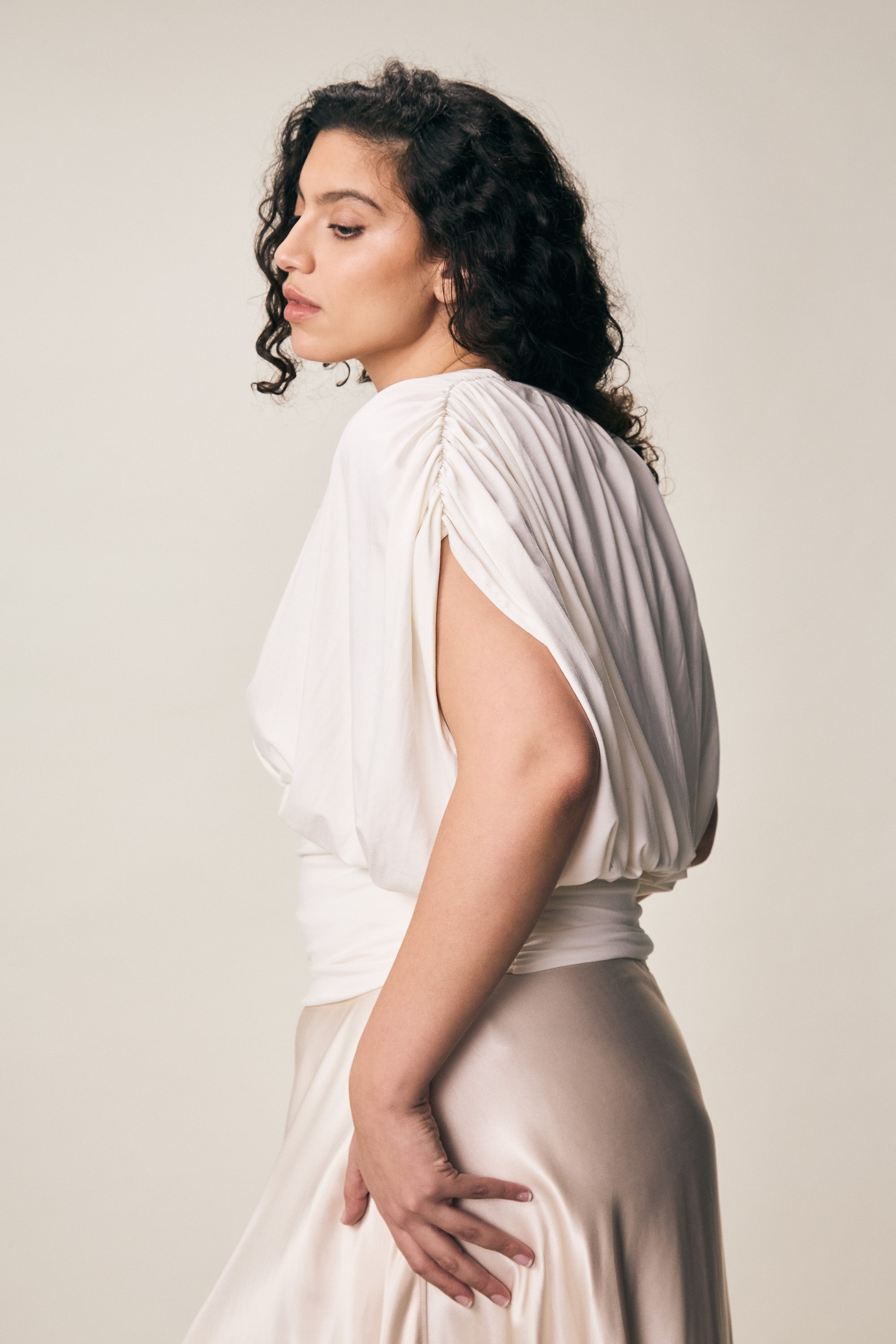 VIVEH Conus top in Coconut Milk – back view