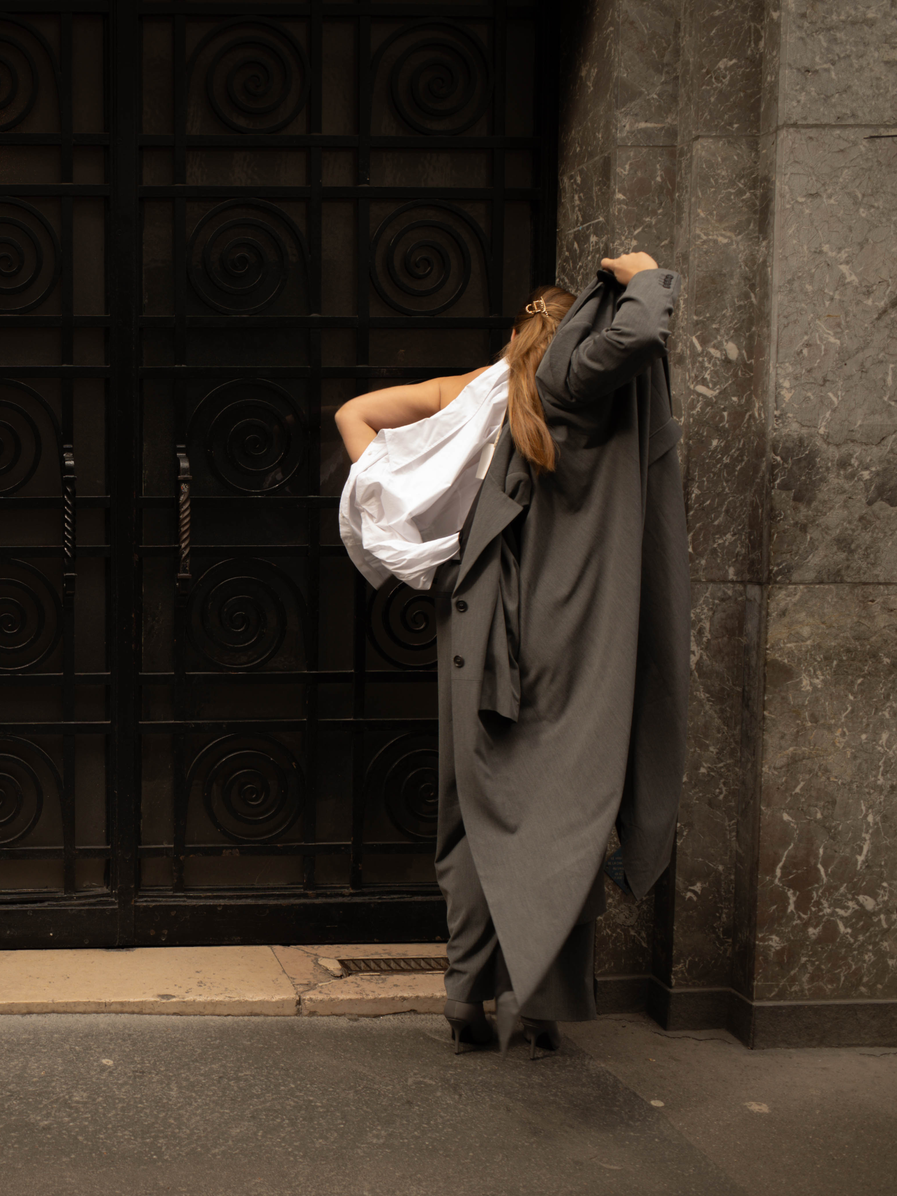 WARDROBE ESSENTIALS FOR TRANSITIONAL WEATHER